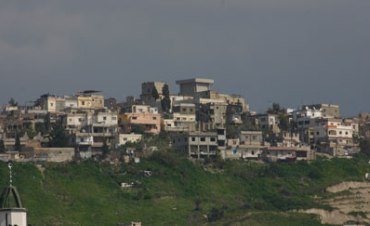 3 اصابات في اشكال بين عائلتين داخل مخيم المية ومية